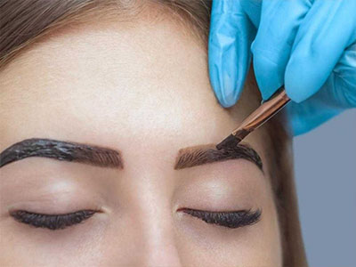 diseño y perfilado de cejas